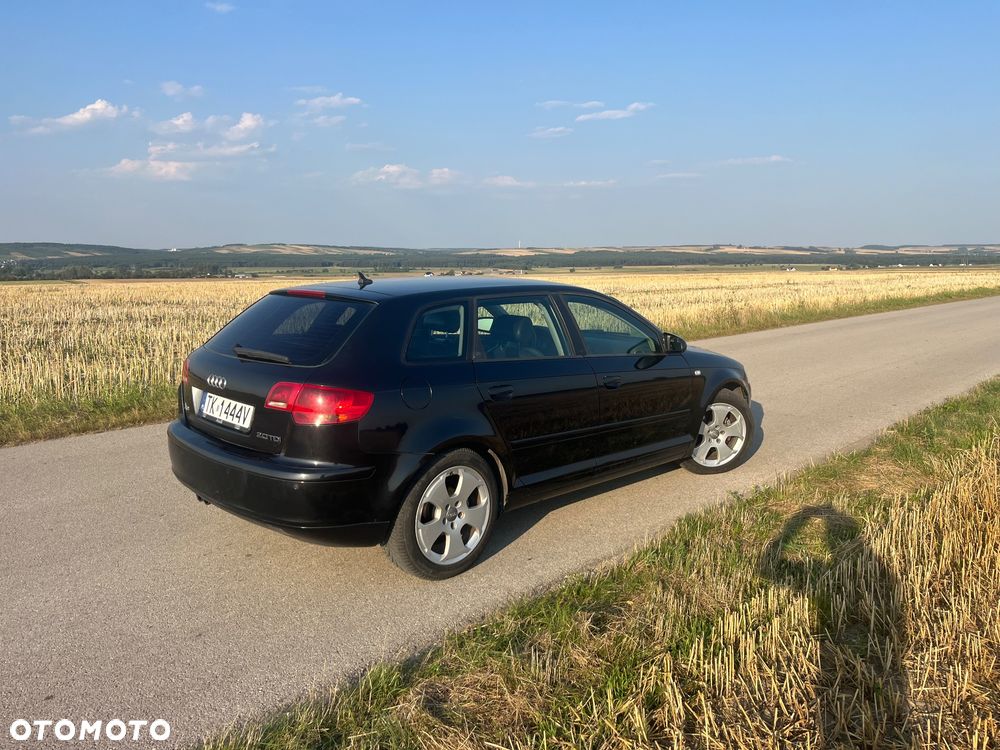 Audi A3 Sportback 2.0 TDI Ambition S tronic - 4