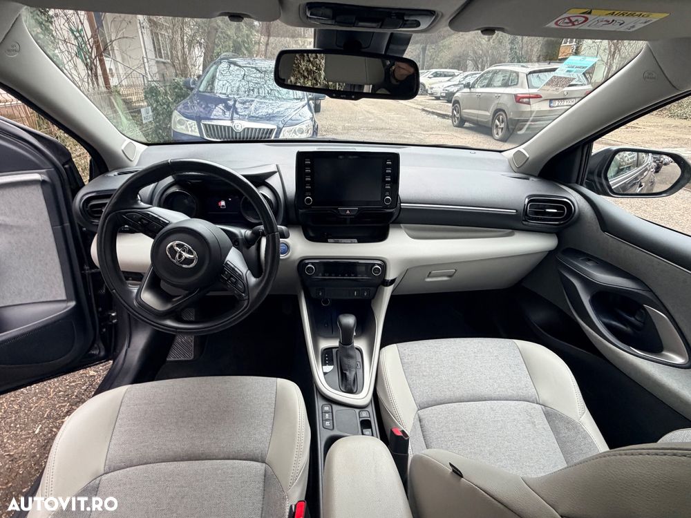 Toyota Yaris - 12