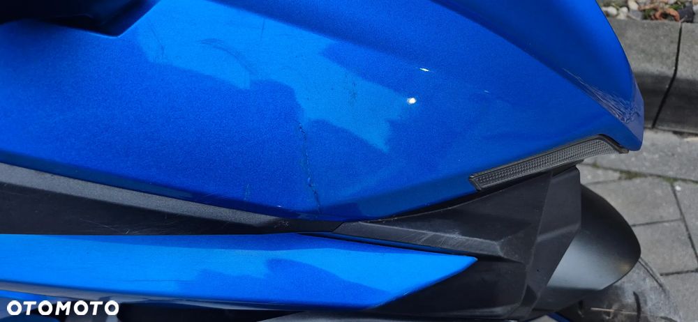 Suzuki GSX 1000 - 16