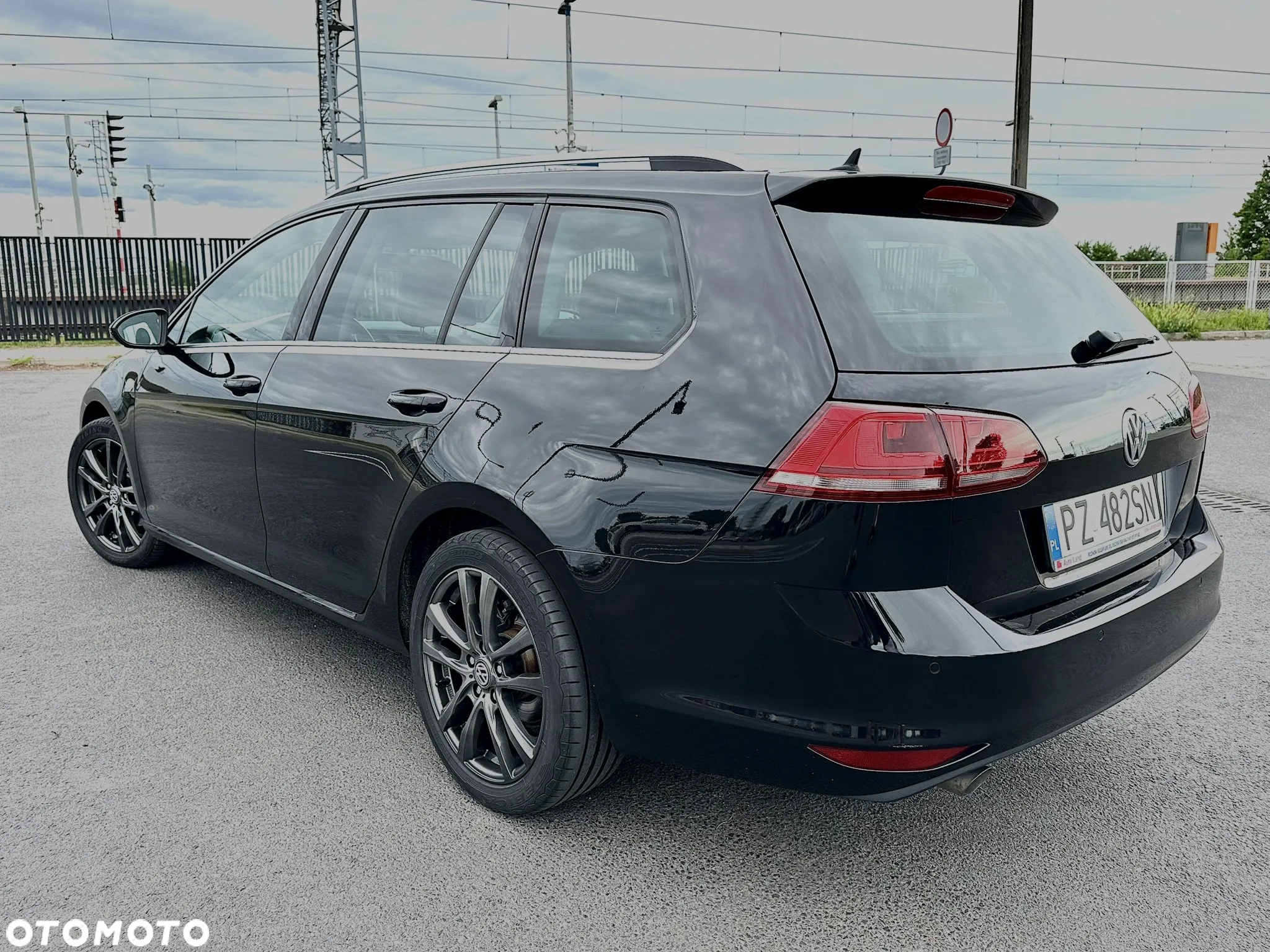 Volkswagen Golf Variant 1.6 BlueTDI DSG Trendline - 6