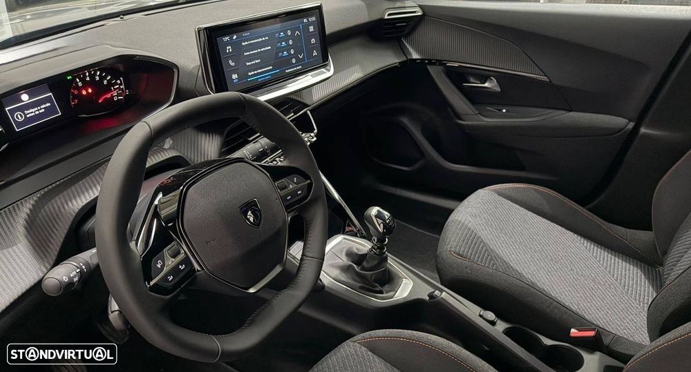 Peugeot 2008 - 12