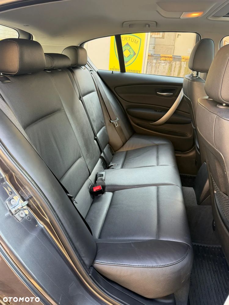BMW Seria 1 123d DPF Edition Sport - 6