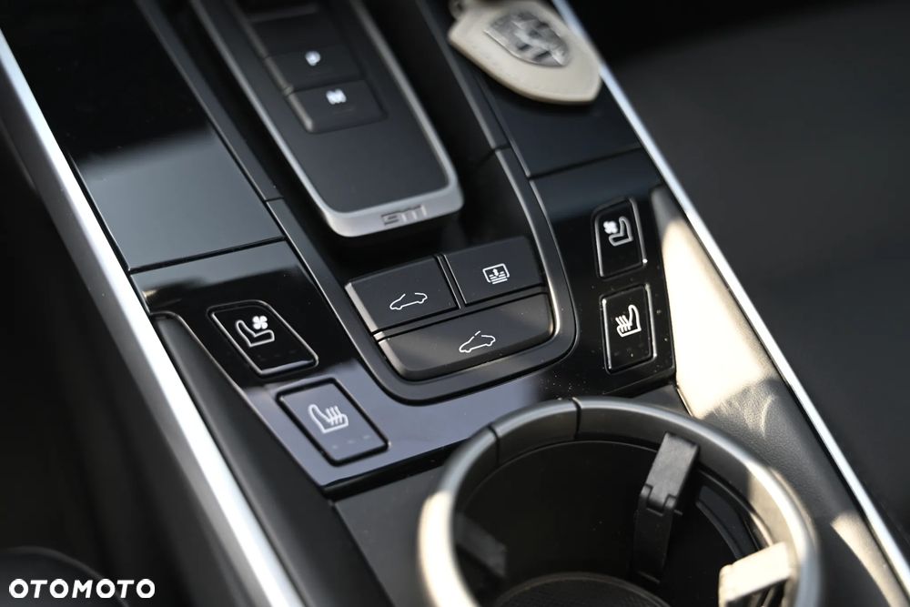 Porsche 911 Carrera S - 25