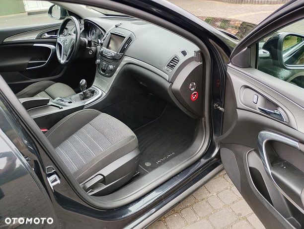 Opel Insignia - 10