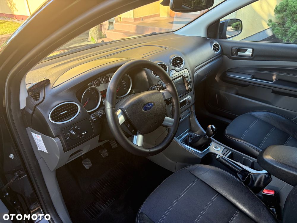 Ford Focus 1.8 Titanium - 25