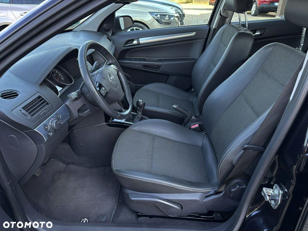 Opel Astra 1.4 Innovation 110 Jahre - 14