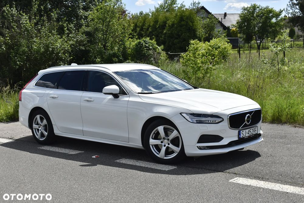 Volvo V90 D4 Momentum Pro - 1