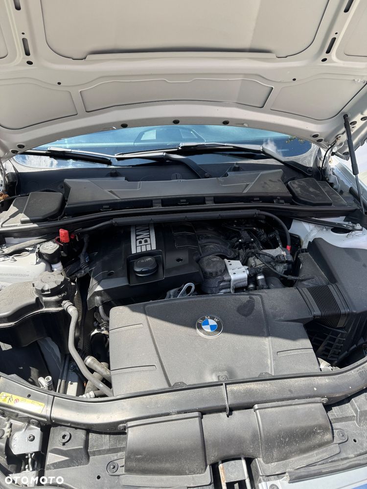 BMW Seria 3 318i - 14