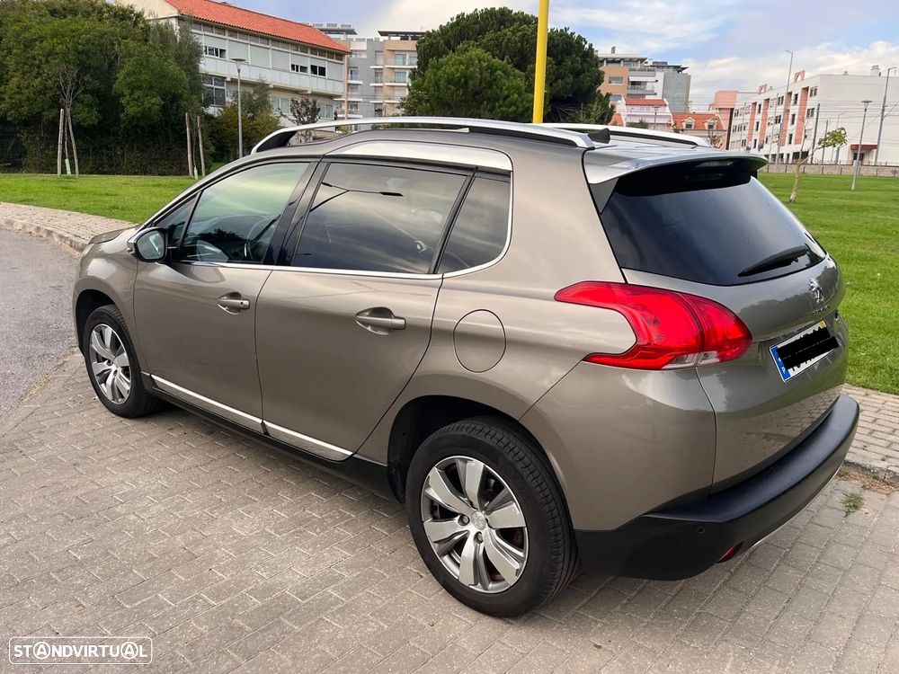 Peugeot 2008 1.6 e-HDi Allure 2-Tronic - 2