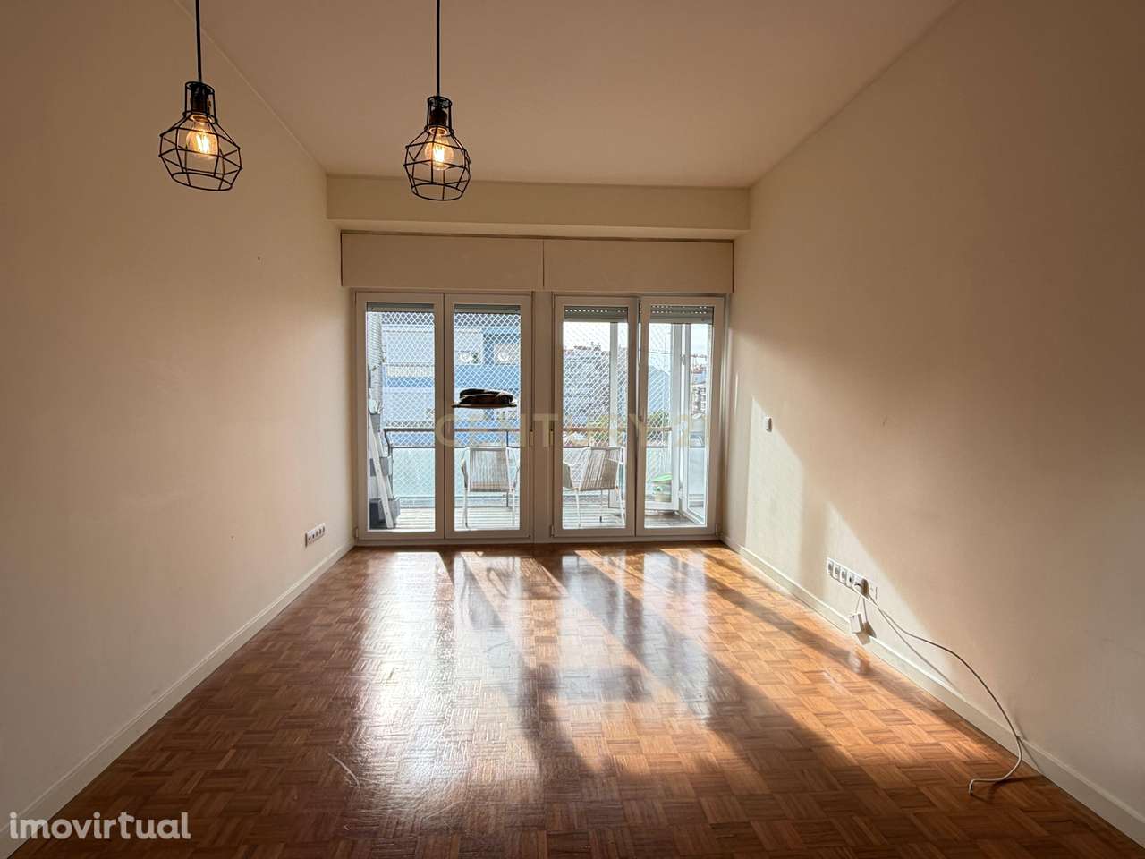 T2 Remodelado com Varandas em São Domingos de Benfica - Grande imagem: 2/20