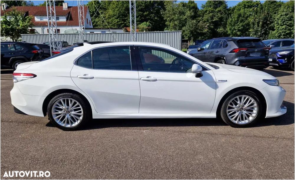 Toyota Camry 2.5 Hybrid Dynamic - 5