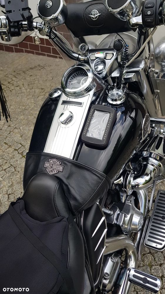 Harley-Davidson Touring Road King - 28