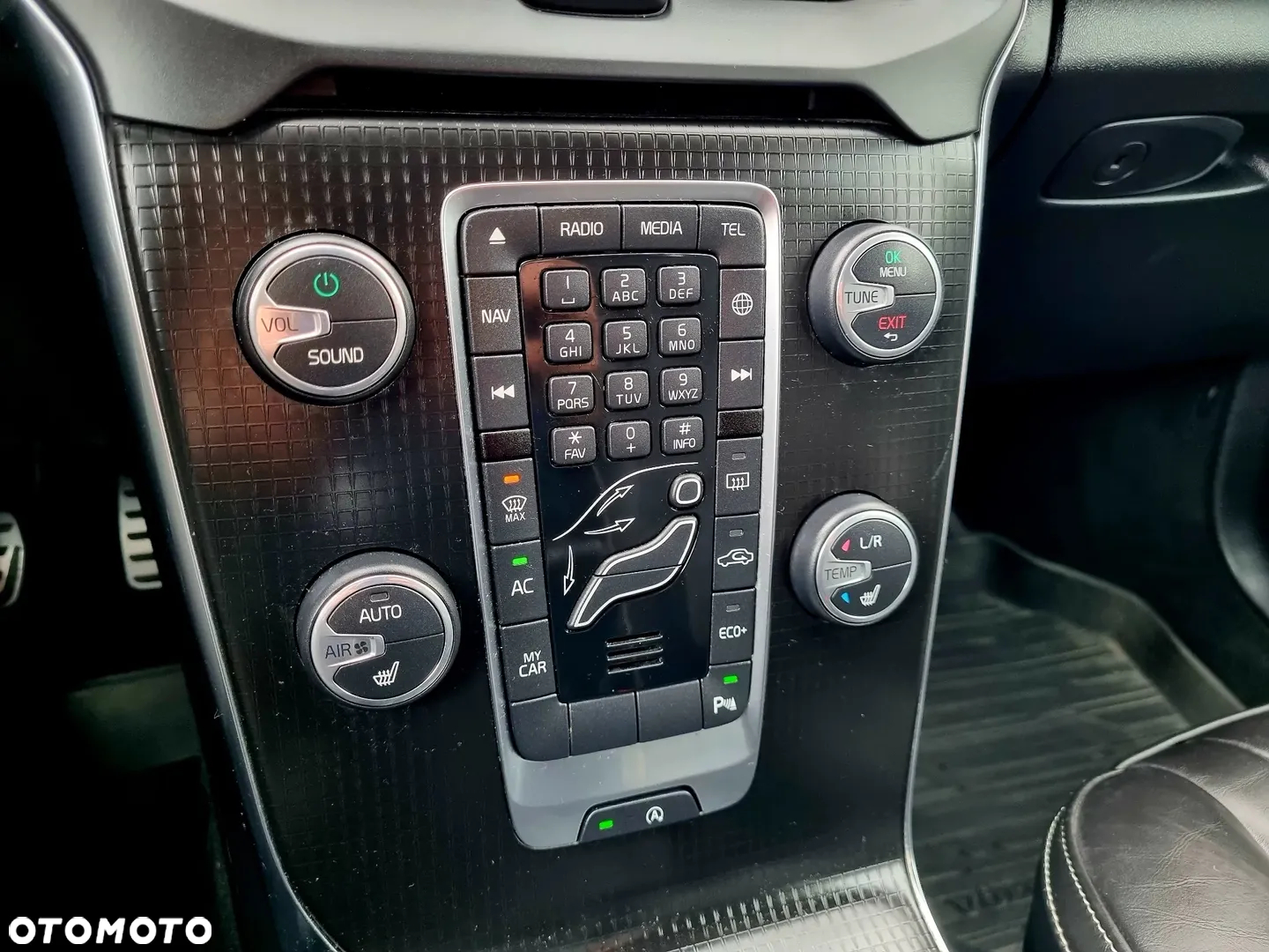 Volvo V40 T2 Geartronic RDesign - 23