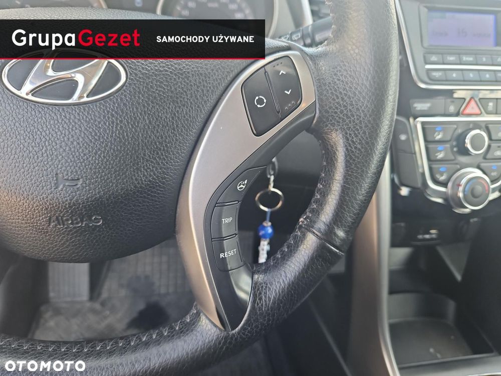 Hyundai i30 1.6 Classic + - 21