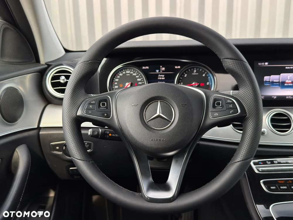 Mercedes-Benz Klasa E - 25
