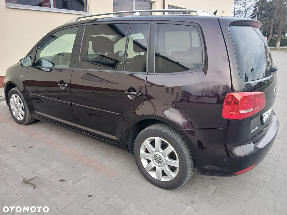Volkswagen Touran 1.6 TDI DPF BlueMotion Technology DSG Comfortline - 12