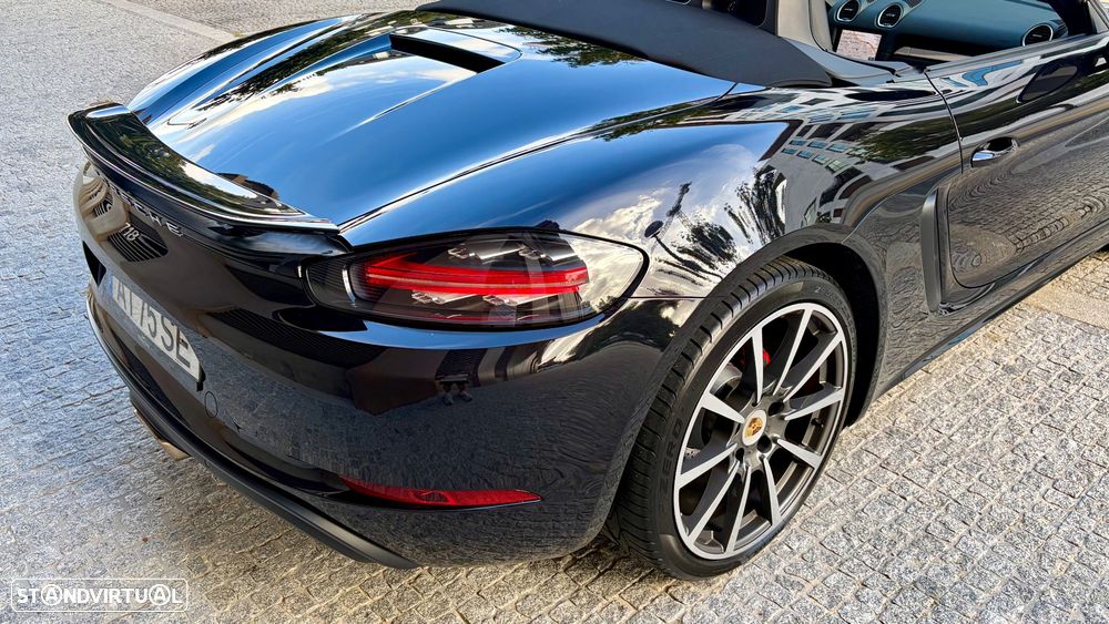 Porsche 718 - 18