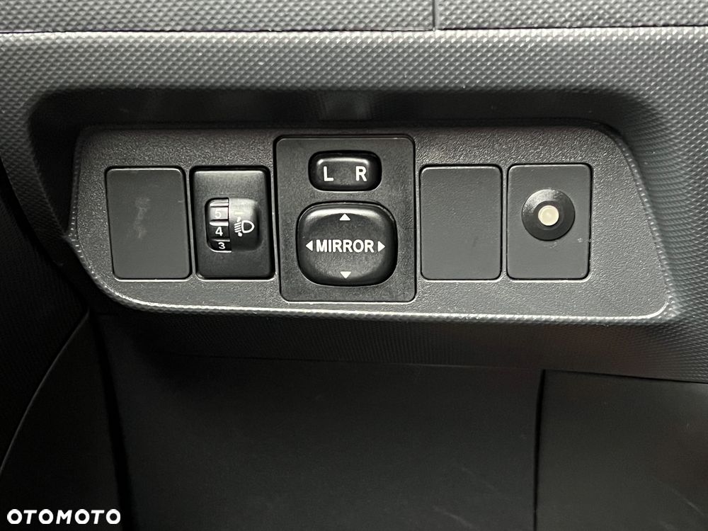 Toyota Auris 1.6 VVT-i Premium - 17