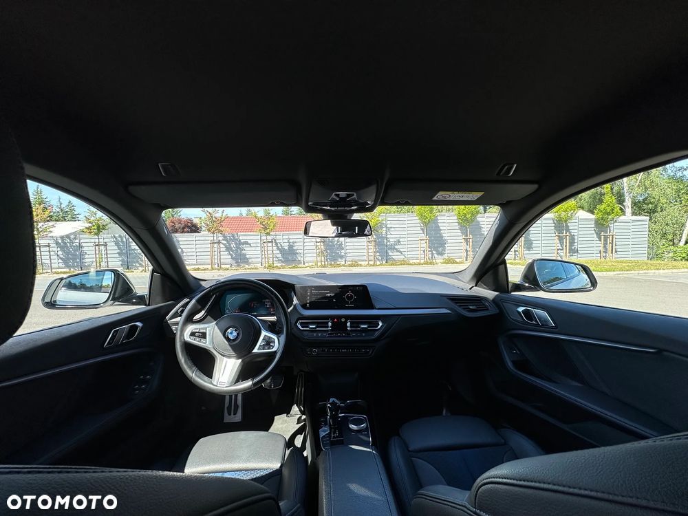 BMW Seria 2 218i M Sport - 8