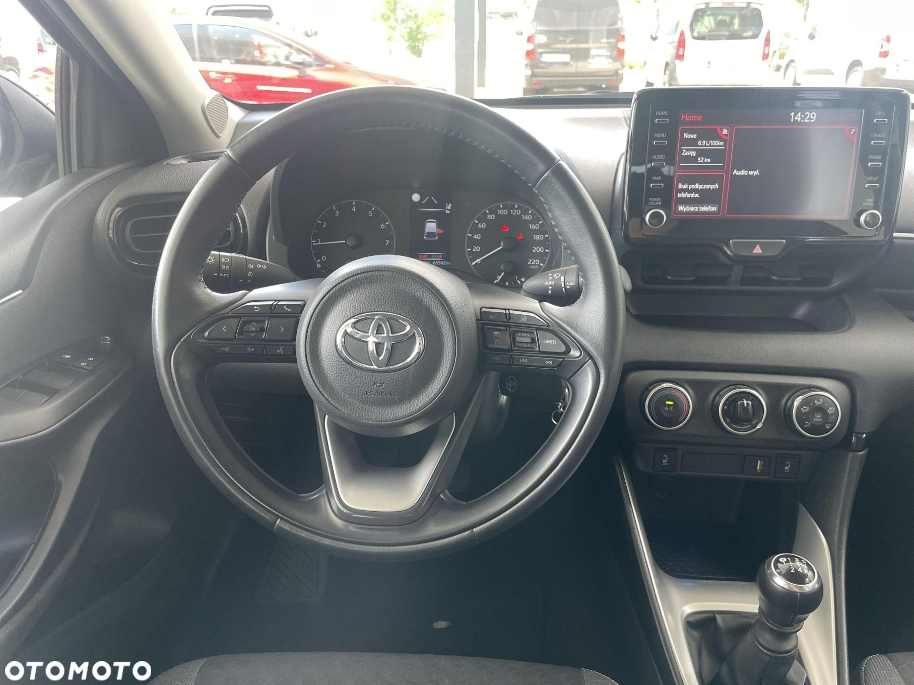 Toyota Yaris - 12
