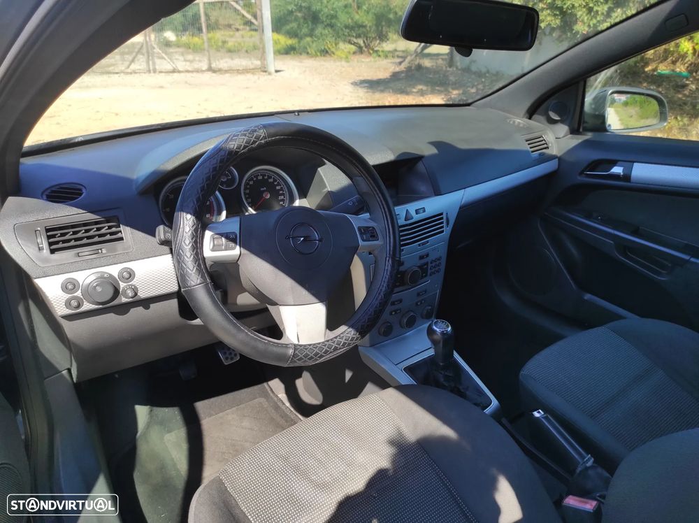 Opel Astra GTC 1.7 CDTi - 5