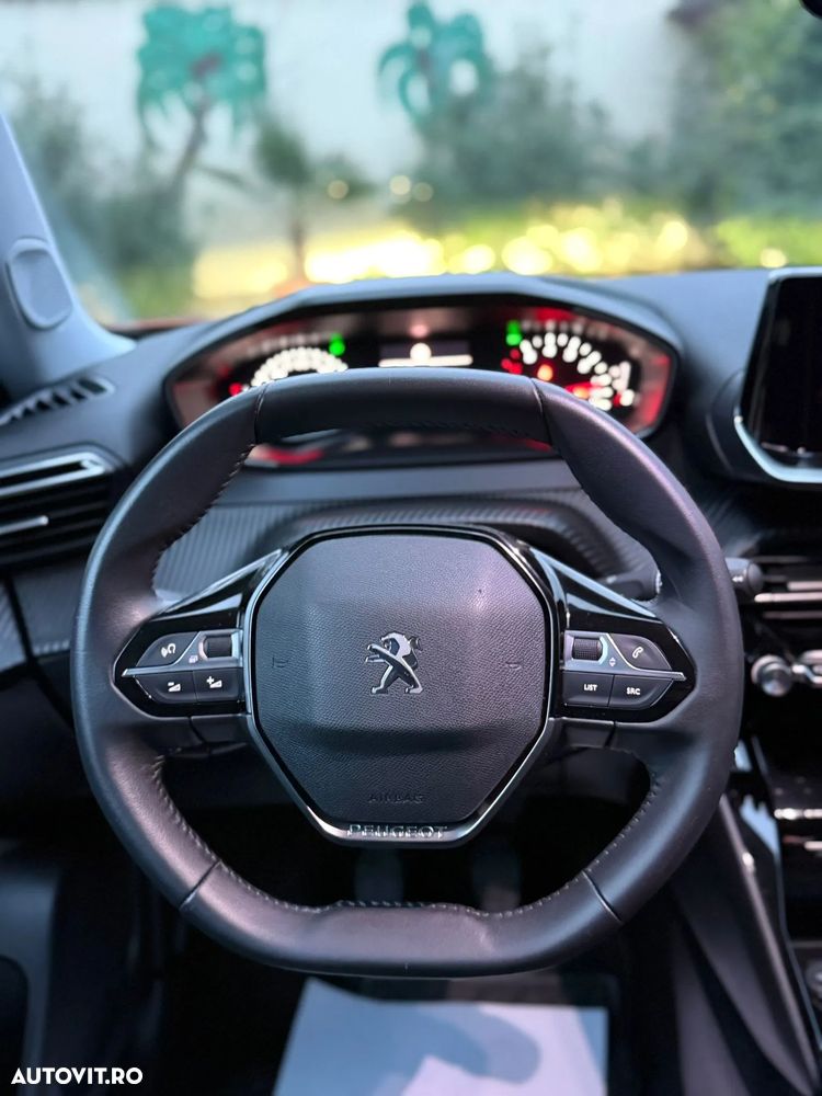Peugeot 2008 PureTech 100 Stop&Start Allure Pack - 6