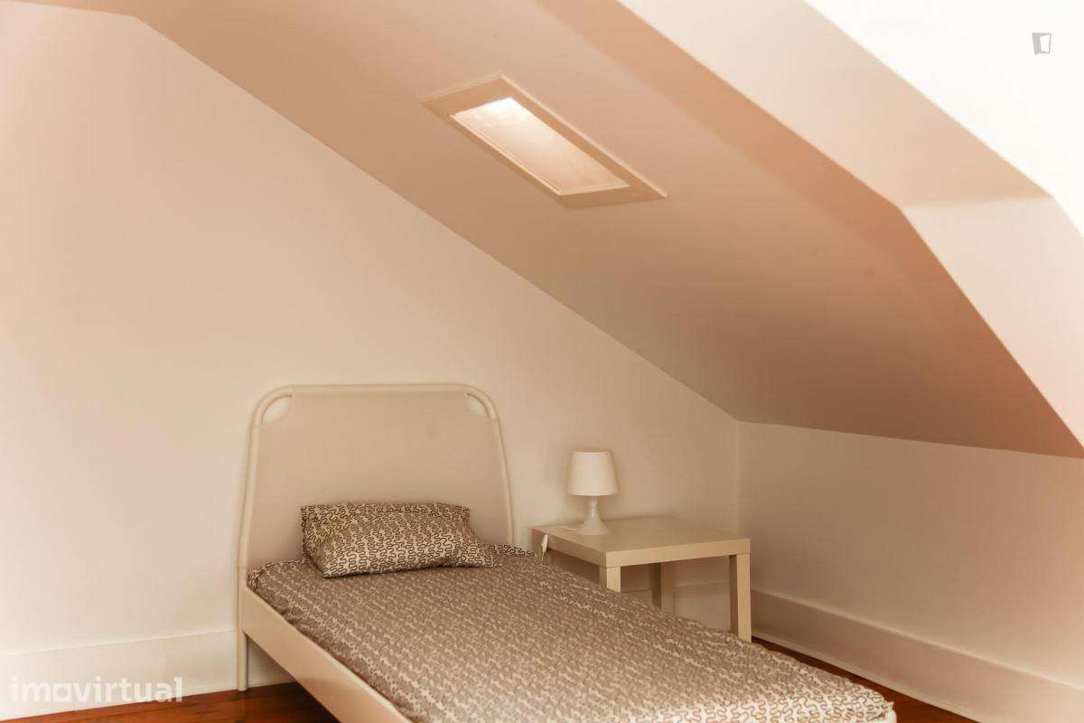 Quarto - localizado em Cidral Coimbra - Grande imagem: 5/41