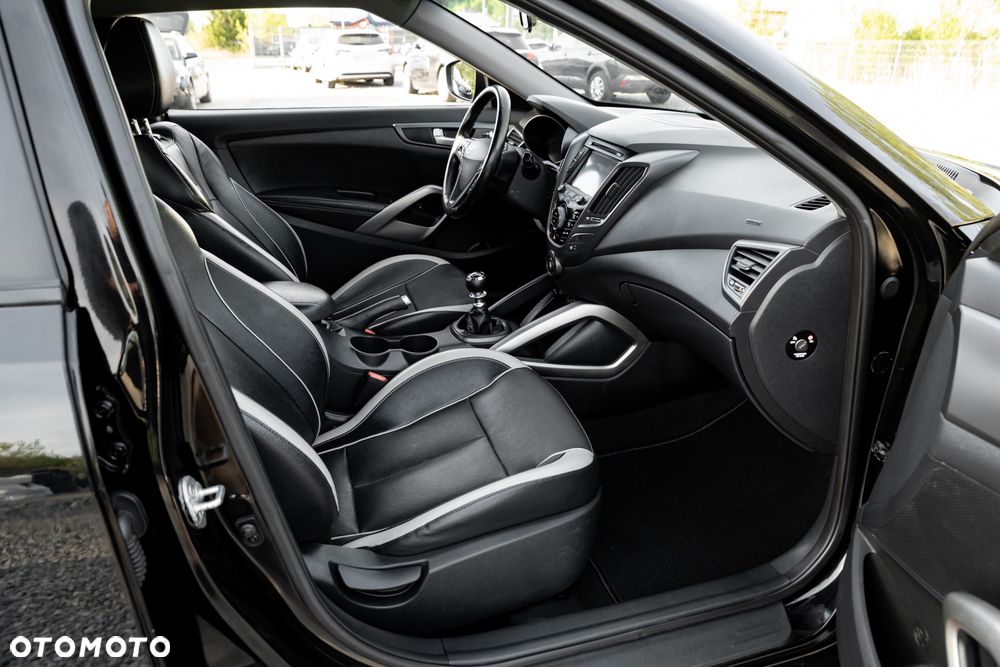 Hyundai Veloster 1.6 Turbo Premium - 25