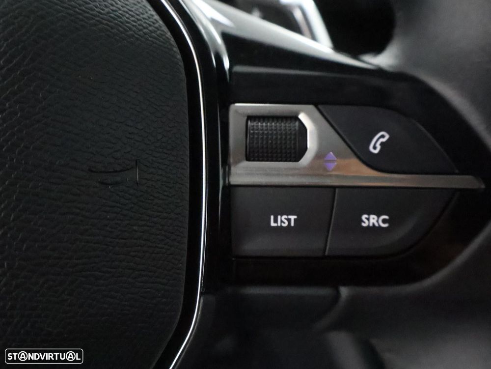 Peugeot 208 1.2 PureTech Allure EAT8 - 18