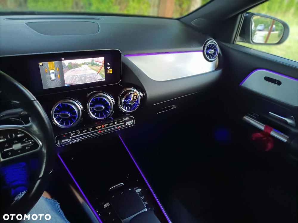 Mercedes-Benz GLA 200 Progressive - 28