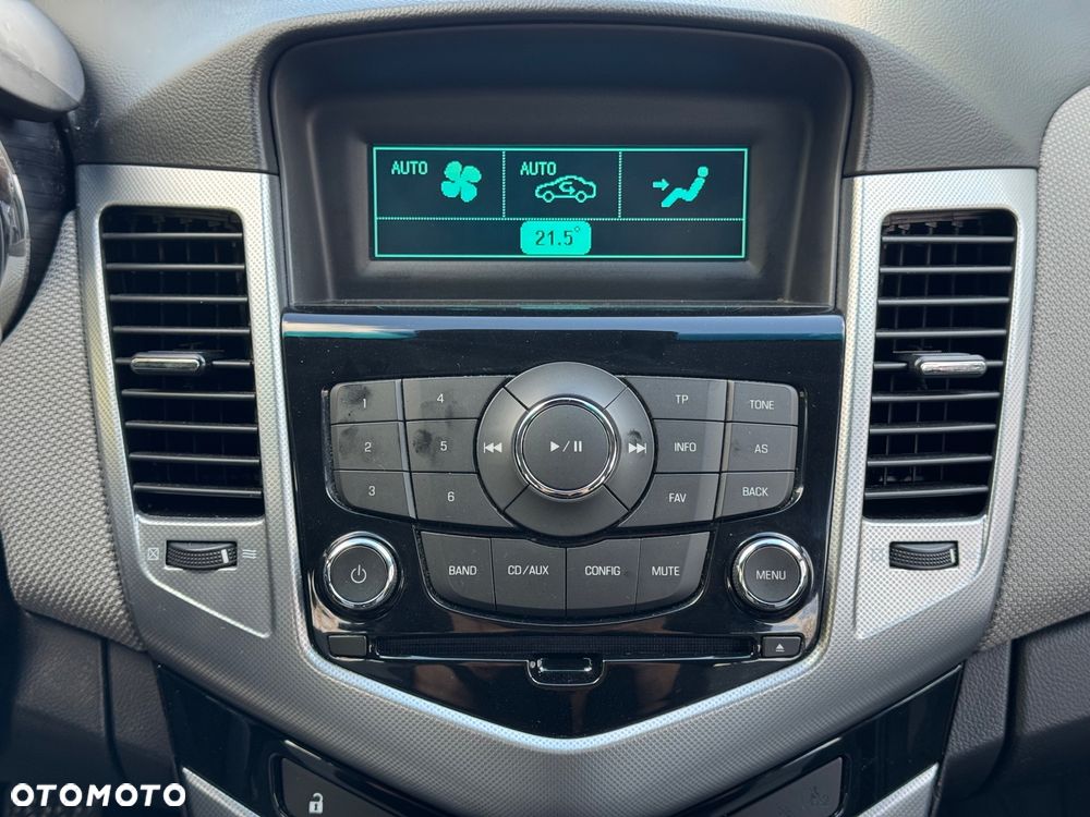 Chevrolet Cruze 1.8 LT+ - 18