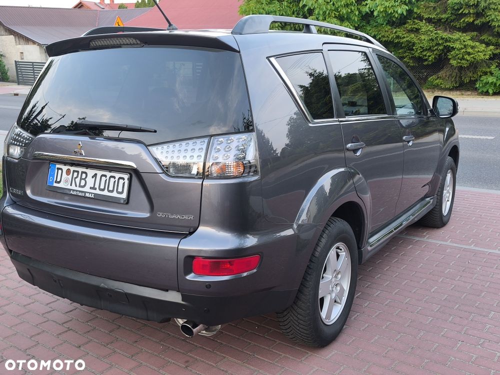 Mitsubishi Outlander - 4