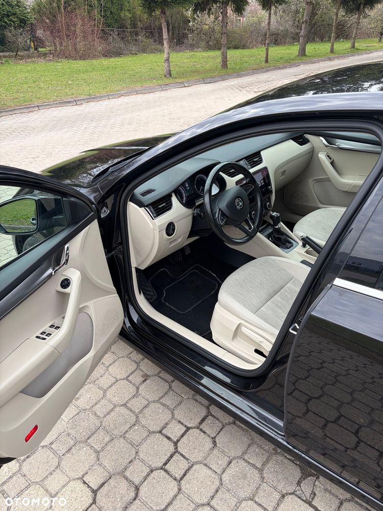 Skoda Octavia 2.0 TDI SCR 4x4 Style DSG - 14