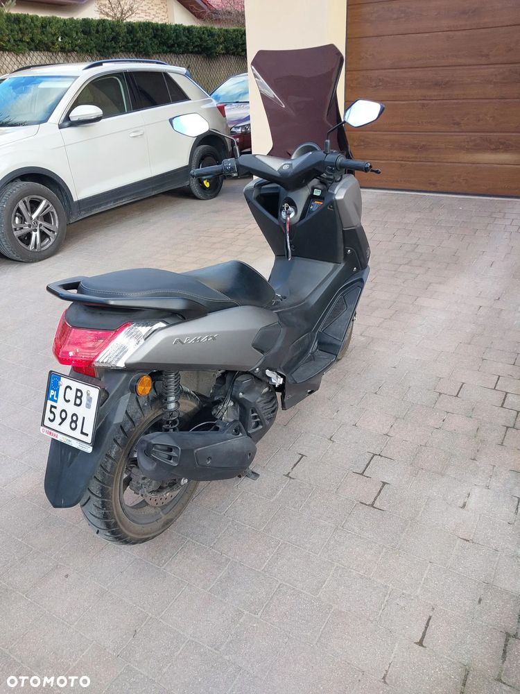 Yamaha NMAX - 4