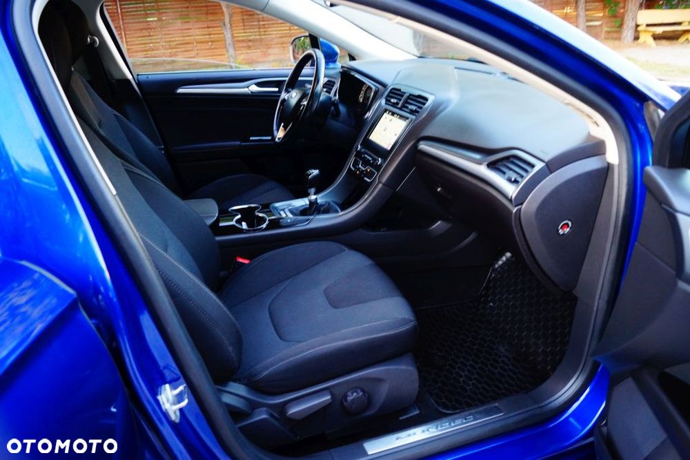 Ford Mondeo - 32