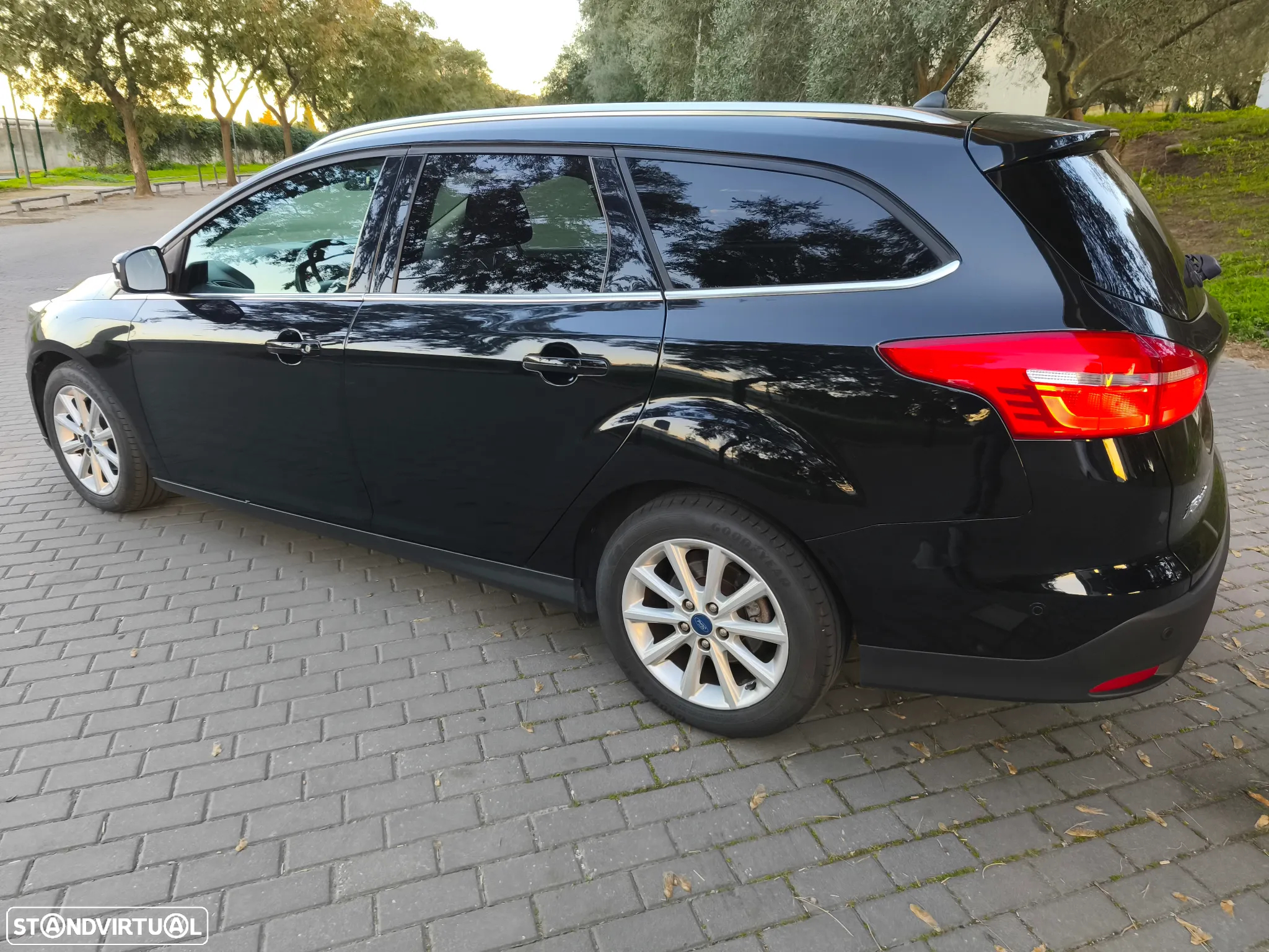 Ford Focus SW 1.5 TDCi EcoBlue Titanium - 7