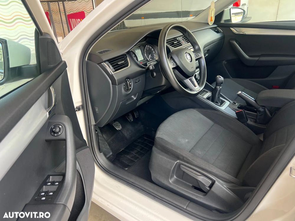 Skoda Octavia 1.6 TDI Ambition - 14