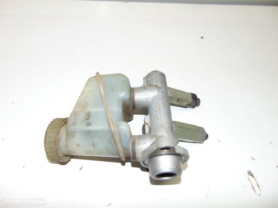 Opel Kadett - bomba de travões - 2