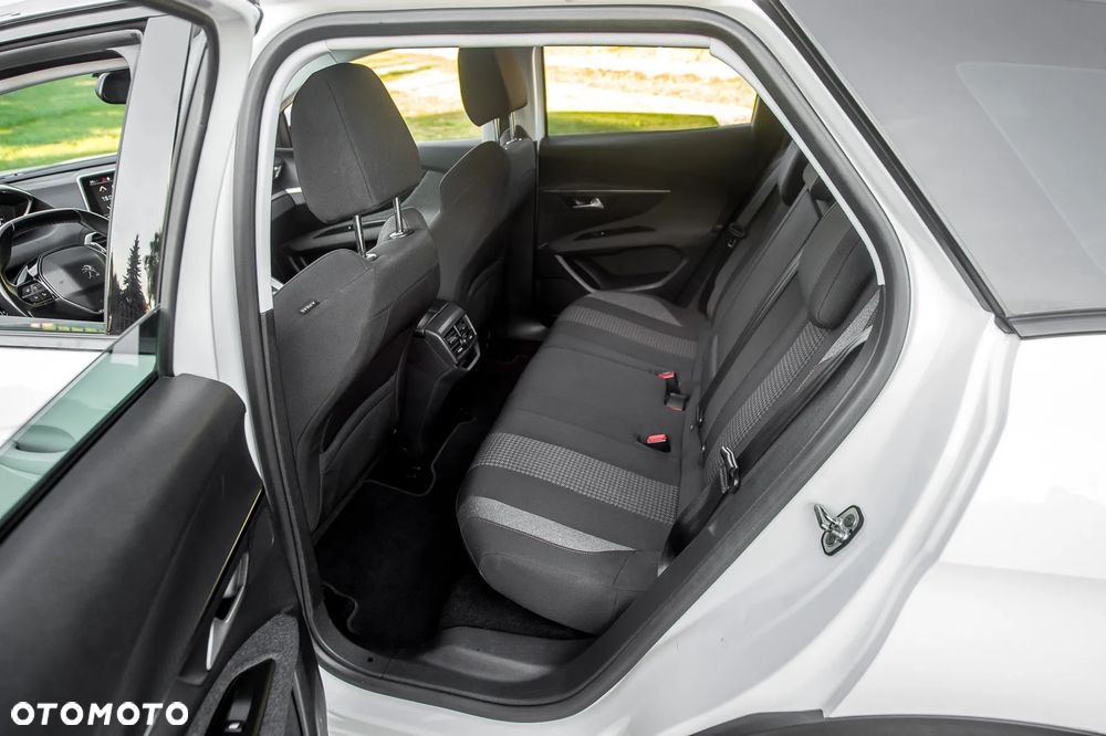 Peugeot 3008 1.5 BlueHDi Active S&S EAT8 - 30
