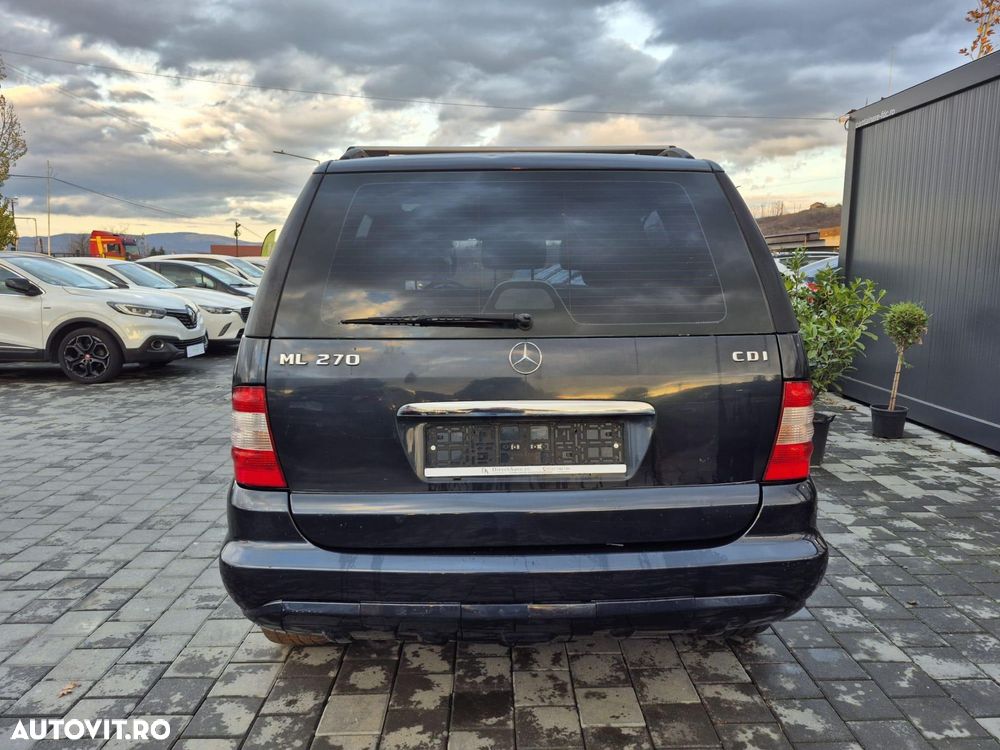 Mercedes-Benz ML - 12