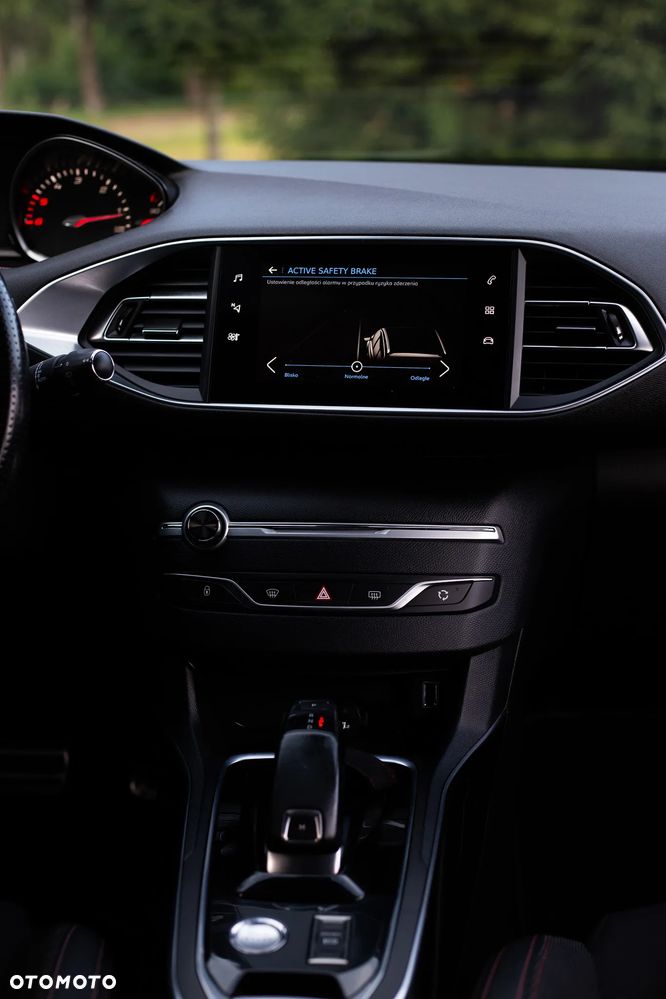 Peugeot 308 BlueHDi 130 EAT8 Stop & Start GT - 31