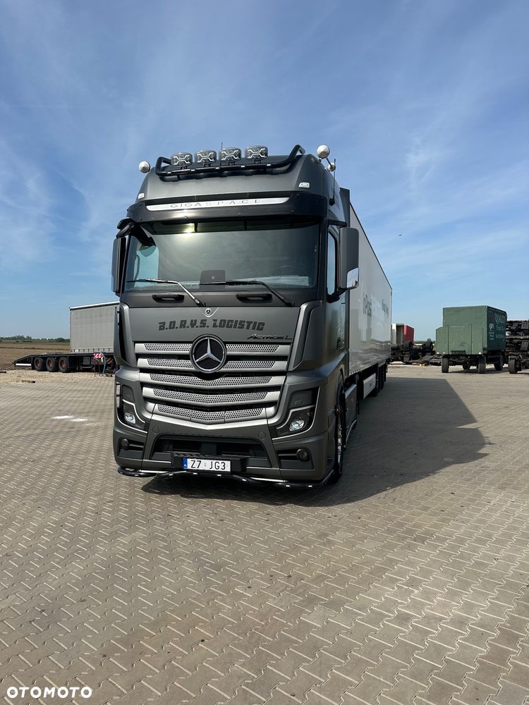 Mercedes-Benz ACTROS - 6