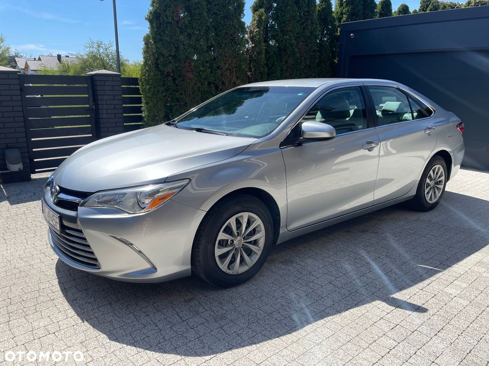 Toyota Camry - 1