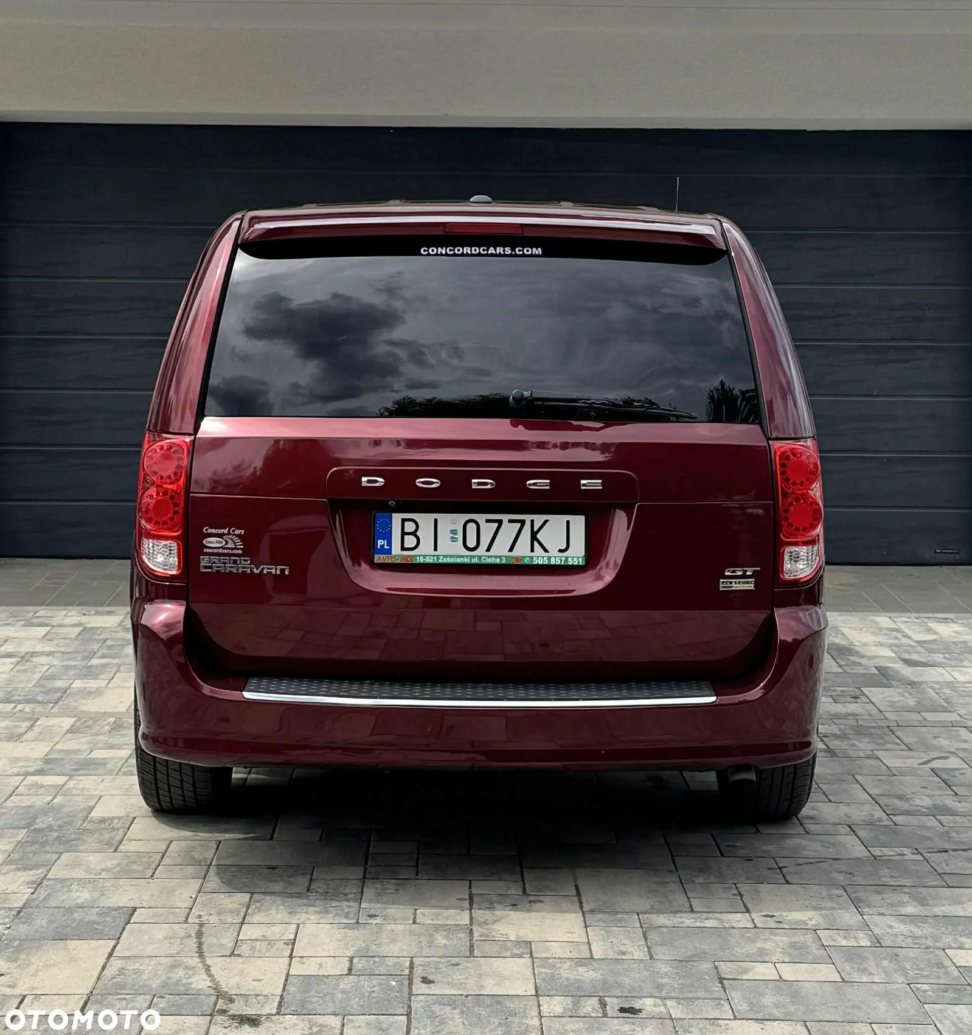 Dodge Grand Caravan - 25