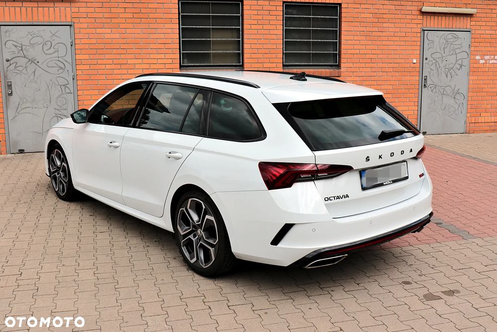 Skoda Octavia 2.0 TDI DSG RS - 14