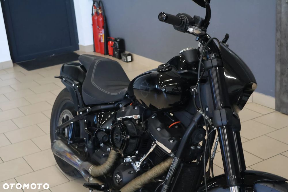 Harley-Davidson Softail Fat Bob - 2