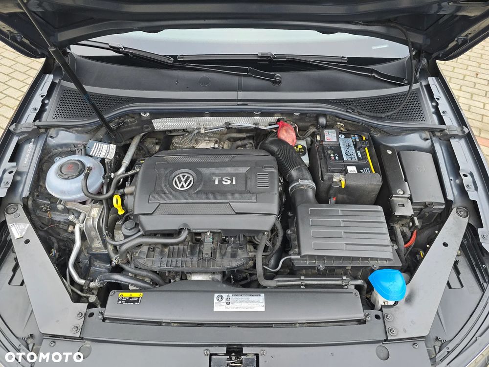 Volkswagen Passat 1.8 TSI BMT Highline - 13