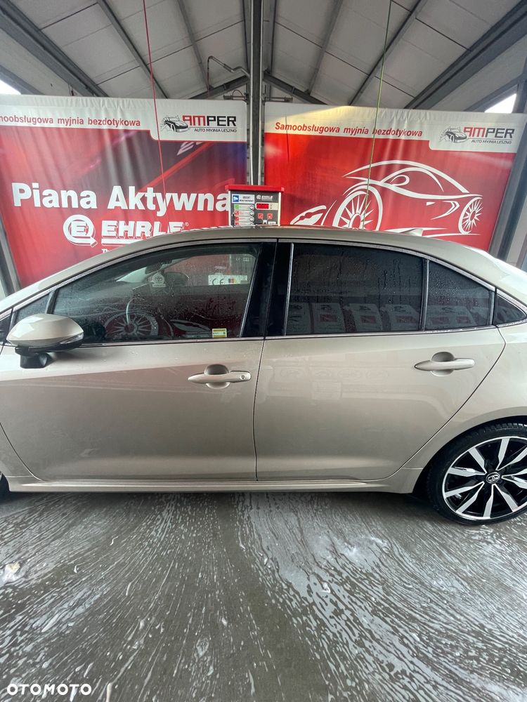 Toyota Corolla 1.8 Hybrid Executive - 29