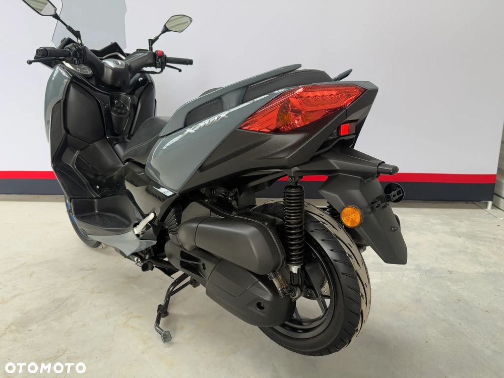 Yamaha X-max - 13