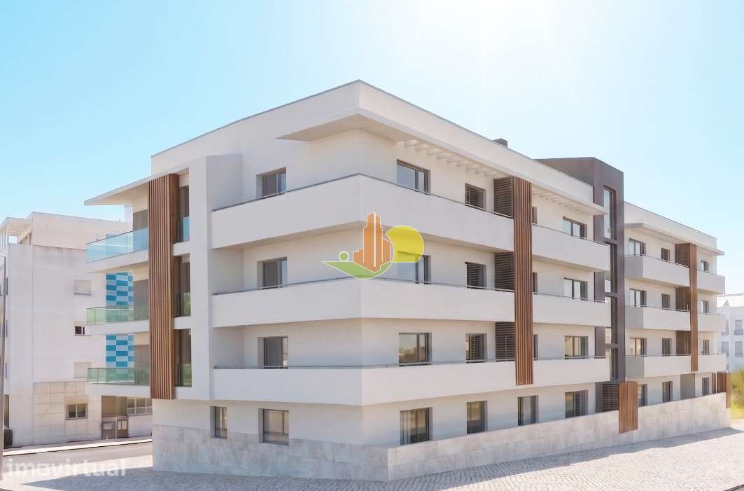 T1k Novo - Condomínio com piscina - Grande imagem: 3/23